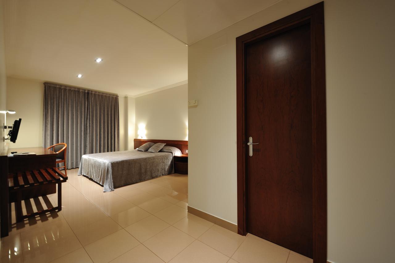 Hotel Els Noguers マンレザ エクステリア 写真
